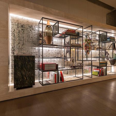 Fendi Private Suites - Small Luxury Hotels Of The World Rome Exterior photo
